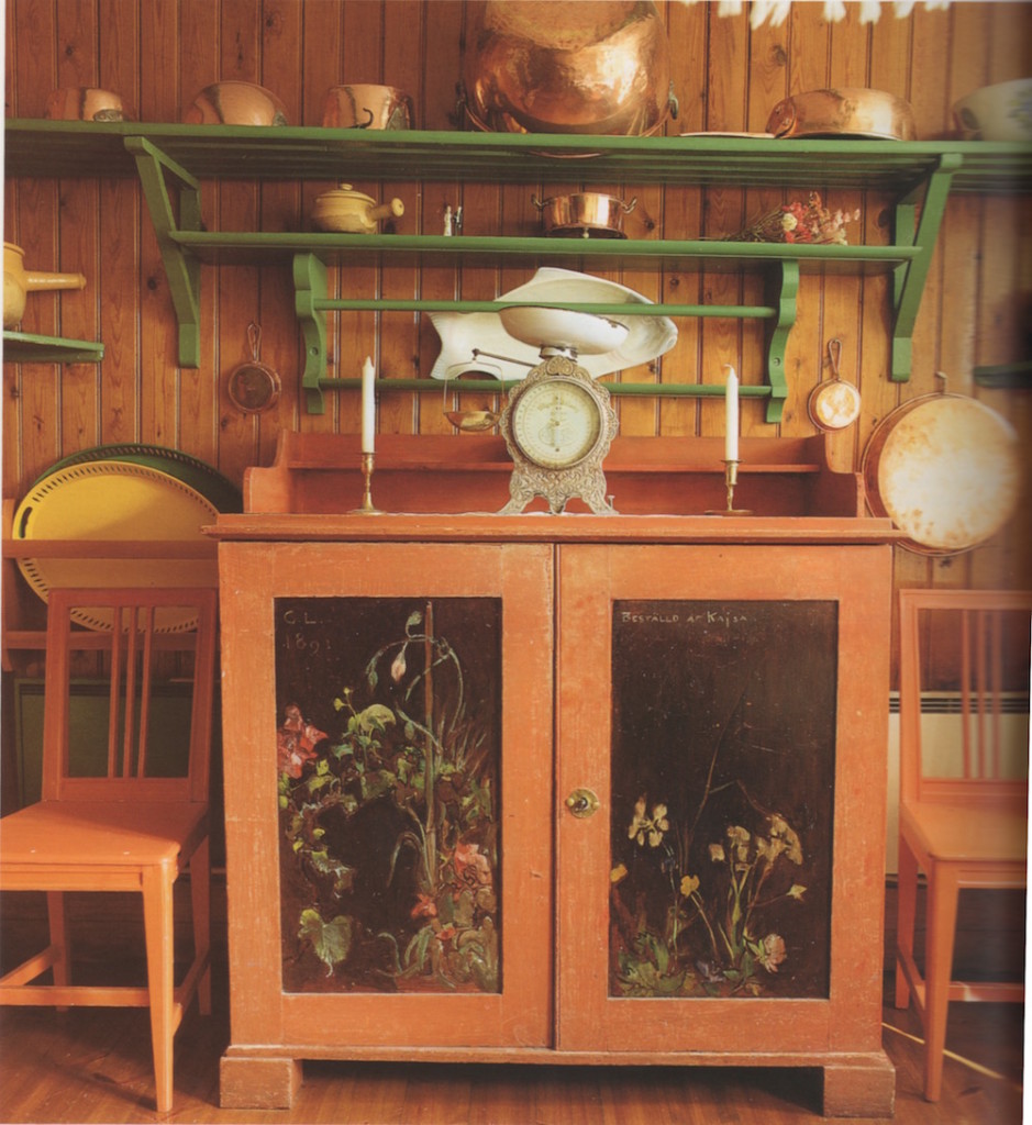 Carl Larsson's upcycled kitchen cabinet
