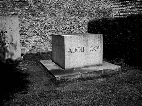 adolf-loos-grave-480x360